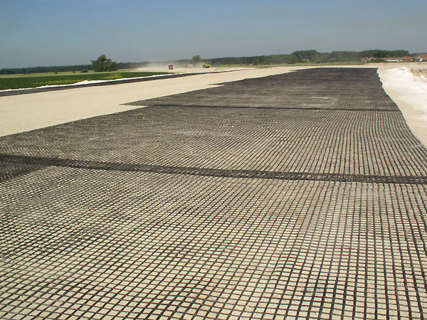 Biaxial  geogrid for pavement reinforcement 